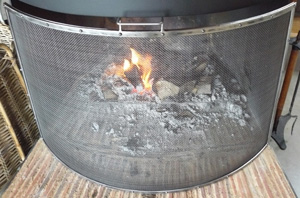 Rounded Fire Guard To Fit An Open Fire 